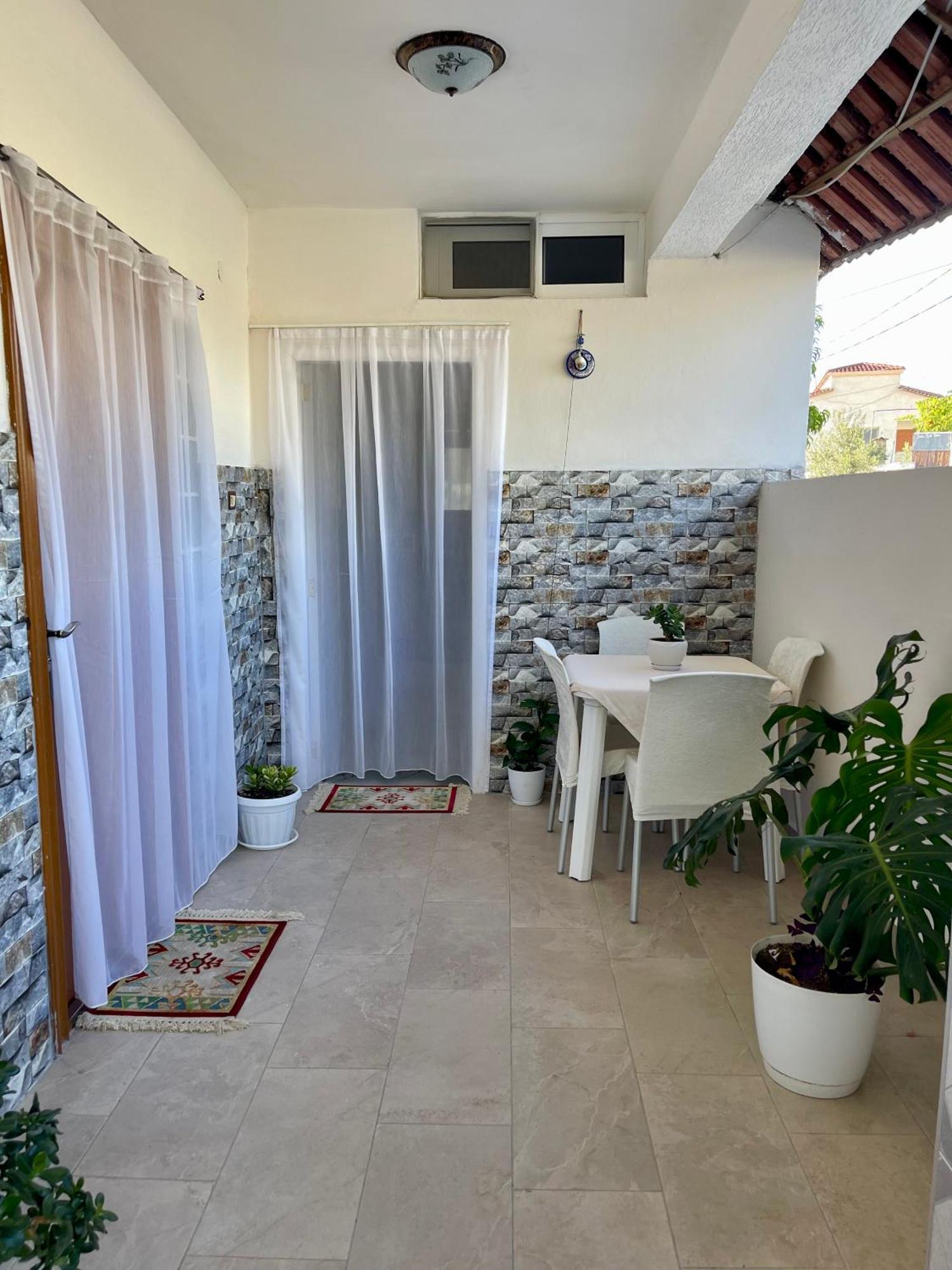 Guest House Dea Vlorë Eksteriør bilde