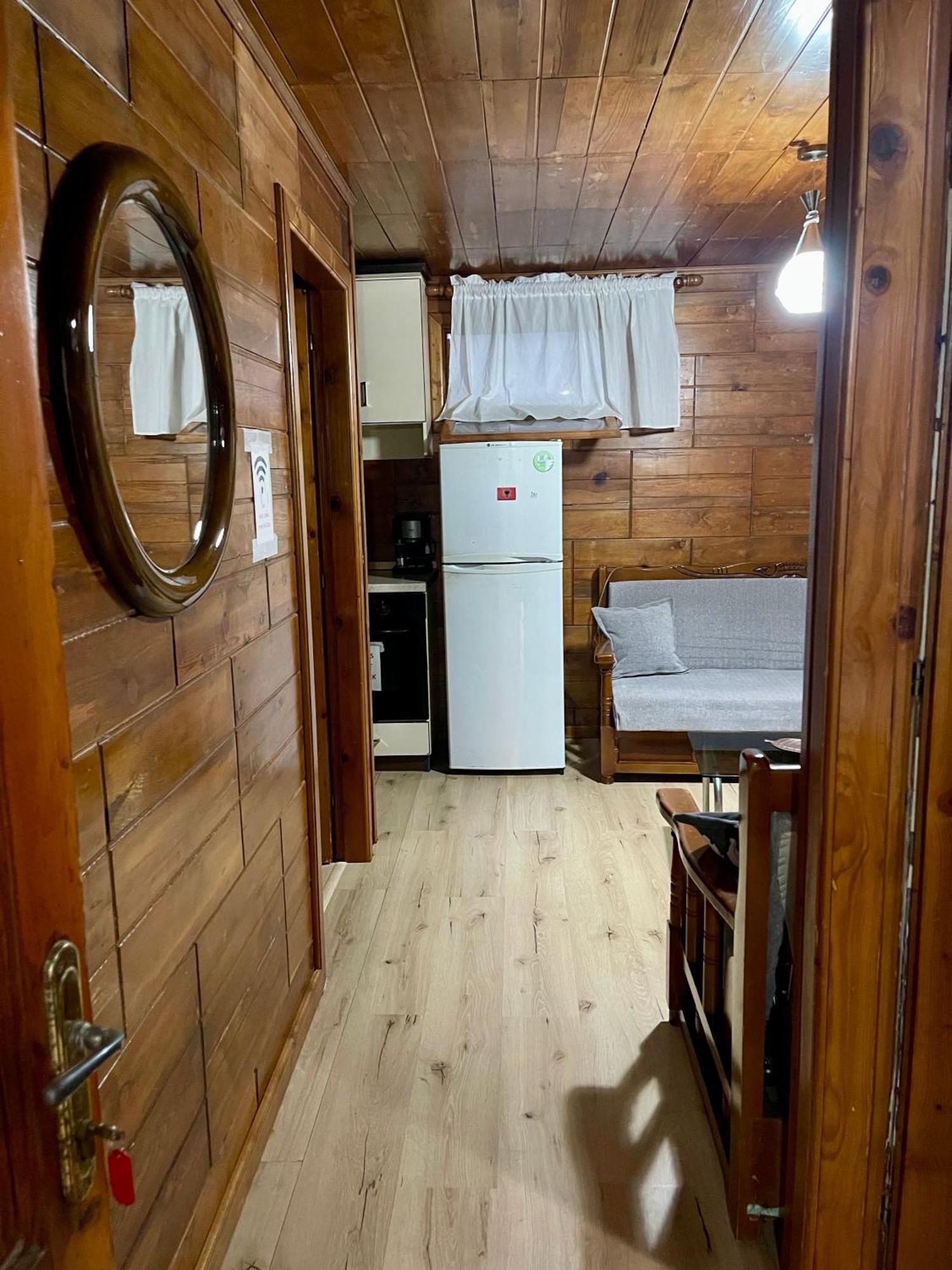 Guest House Dea Vlorë Eksteriør bilde